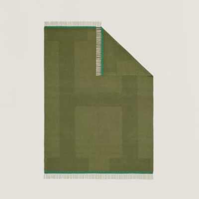 ホームテキスタイル：プレード、クッション、カシミヤ | Hermès